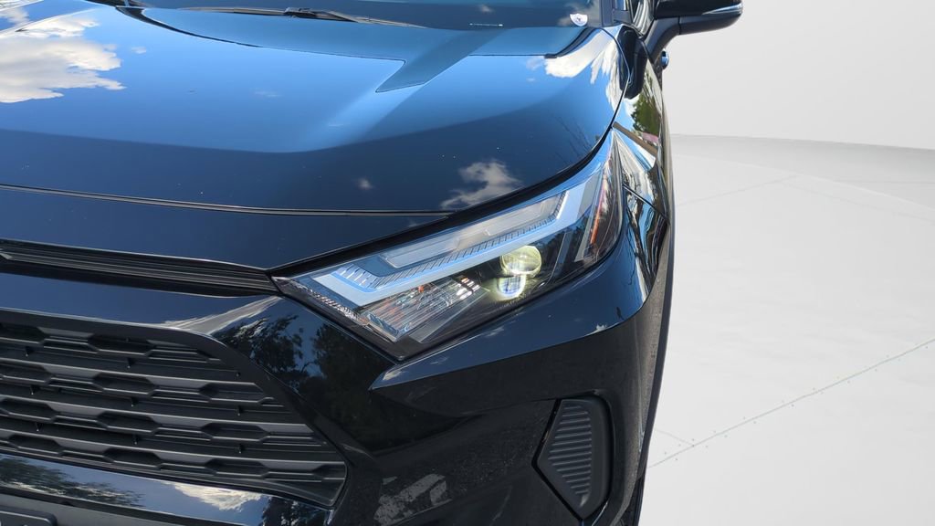 Used 2024 Toyota RAV4 XLE image 9