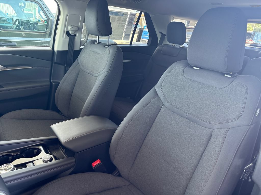 New 2026 Ford Explorer Active AWD/4WD image 17