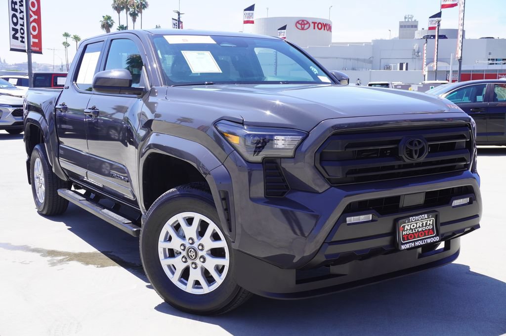 Certified 2025 Toyota Tacoma SR5 AWD/4WD image 2