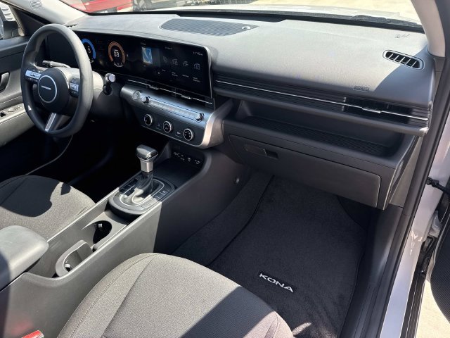 New 2027 Hyundai Kona SE FWD image 15