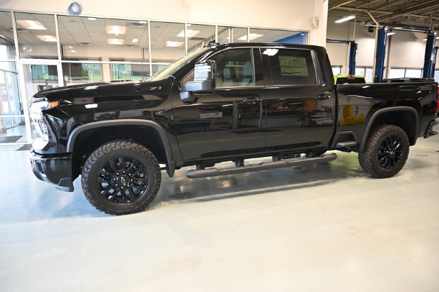 New 2026 Chevrolet Silverado 3500 LTZ w/ LTZ Plus Package AWD/4WD image 10