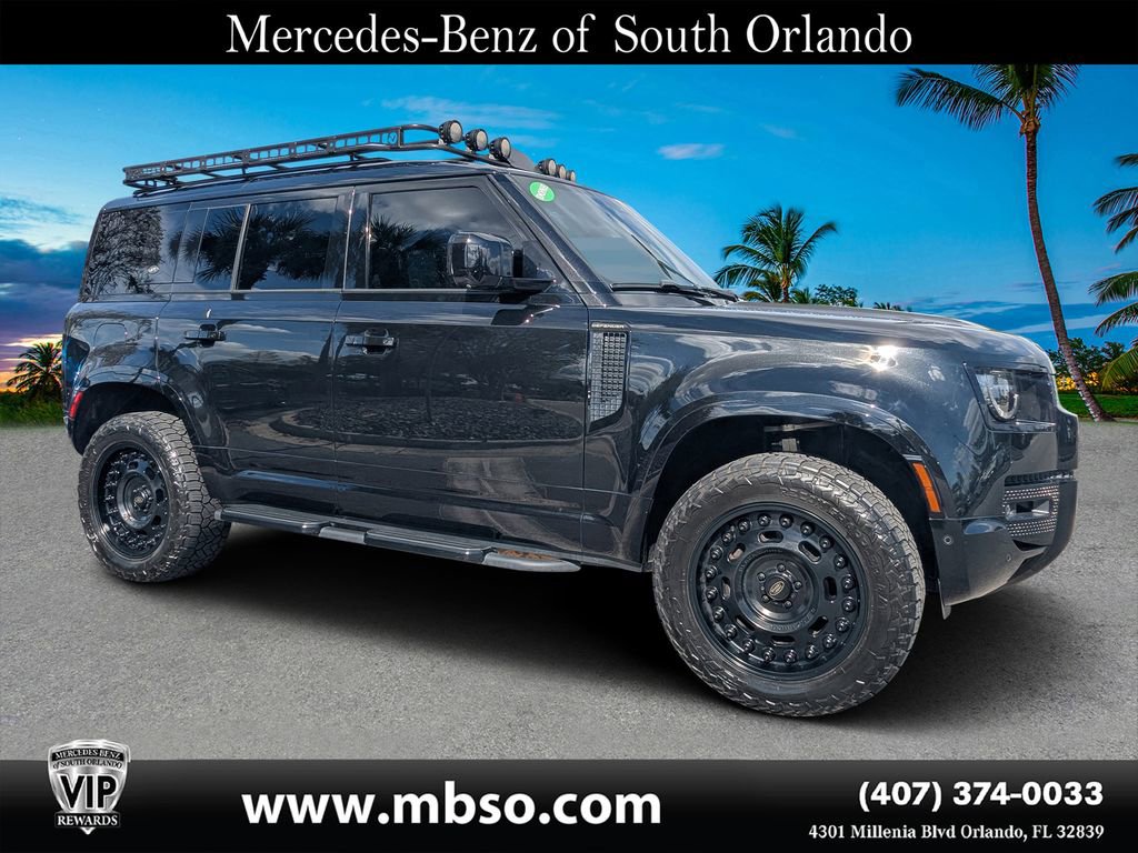 Used 2023 Land Rover Defender 110 X-Dynamic SE image 1