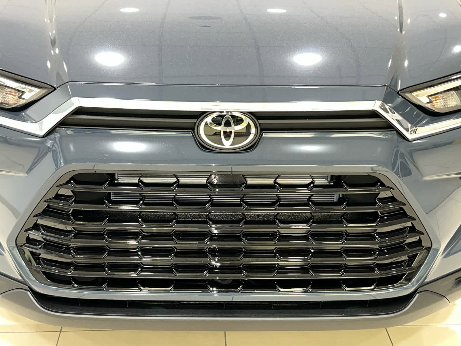 New 2026 Toyota Grand Highlander XLE image 4