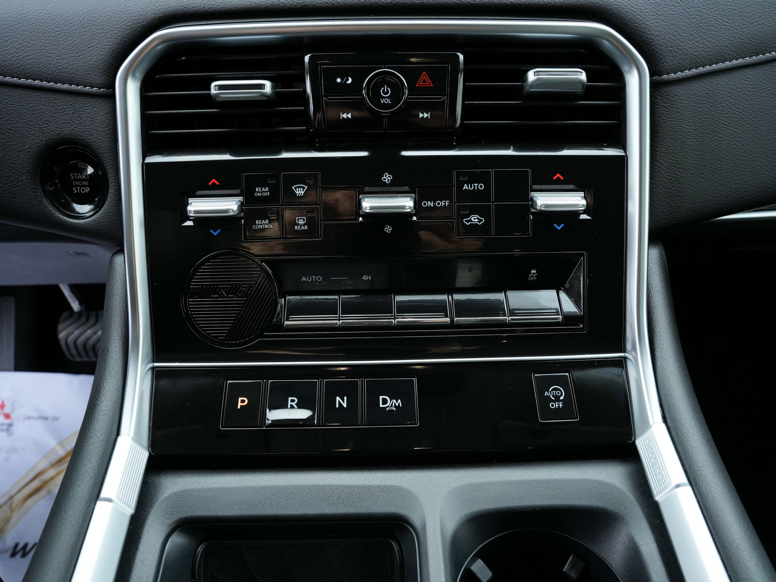 Used 2025 Nissan Armada SV image 22