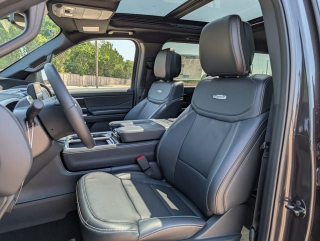 New 2027 Ford Expedition Platinum w/ Stealth Appearance Package AWD/4WD image 20