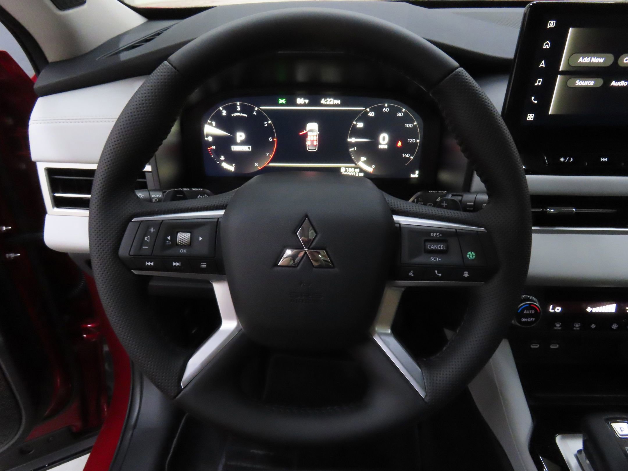 Used 2025 Mitsubishi Outlander SE FWD image 15