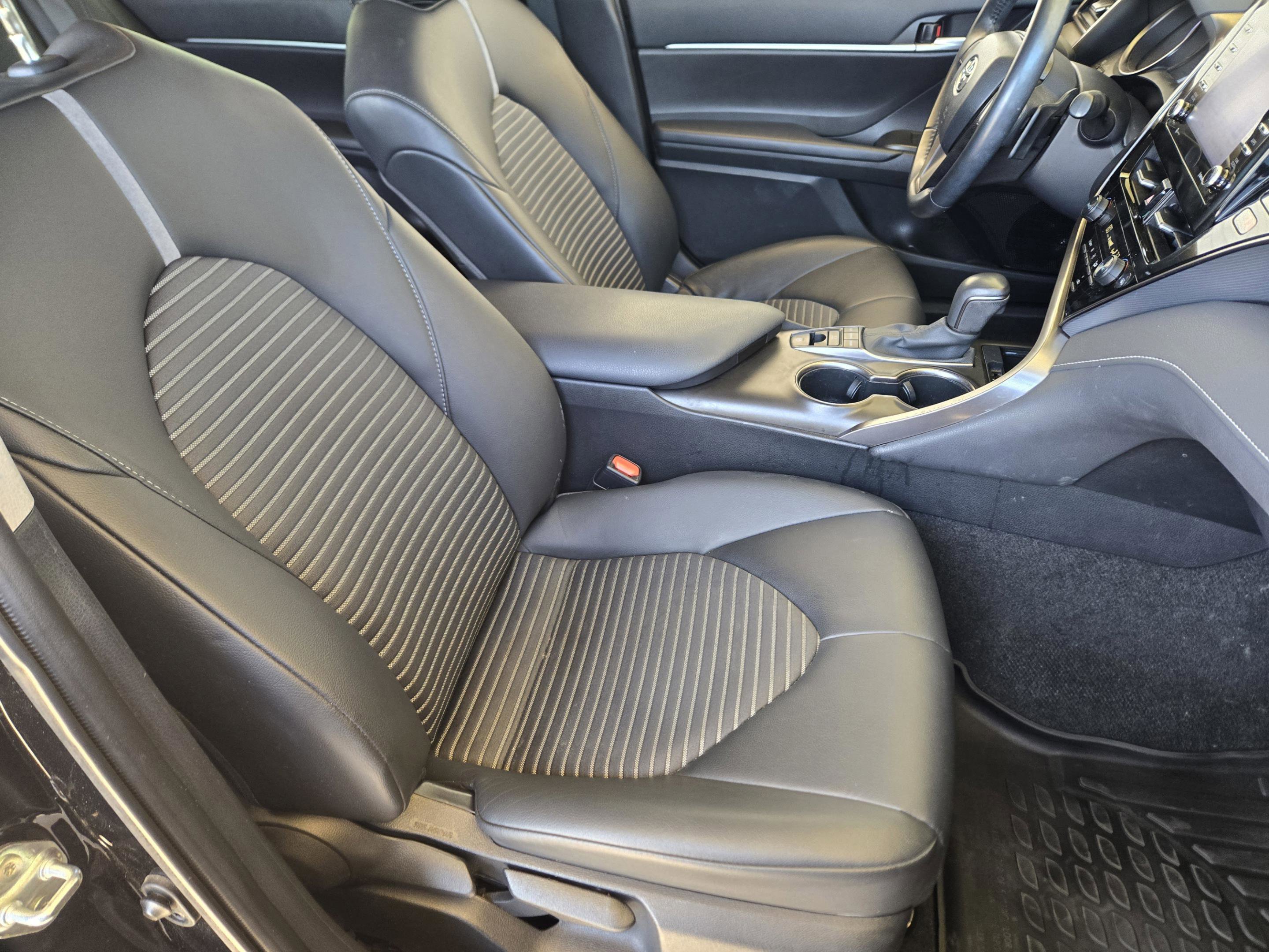 Used 2023 Toyota Camry SE w/ Convenience Package image 21