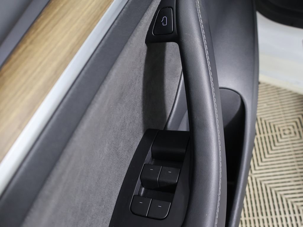 Used 2023 Tesla Model 3 Standard Range image 33