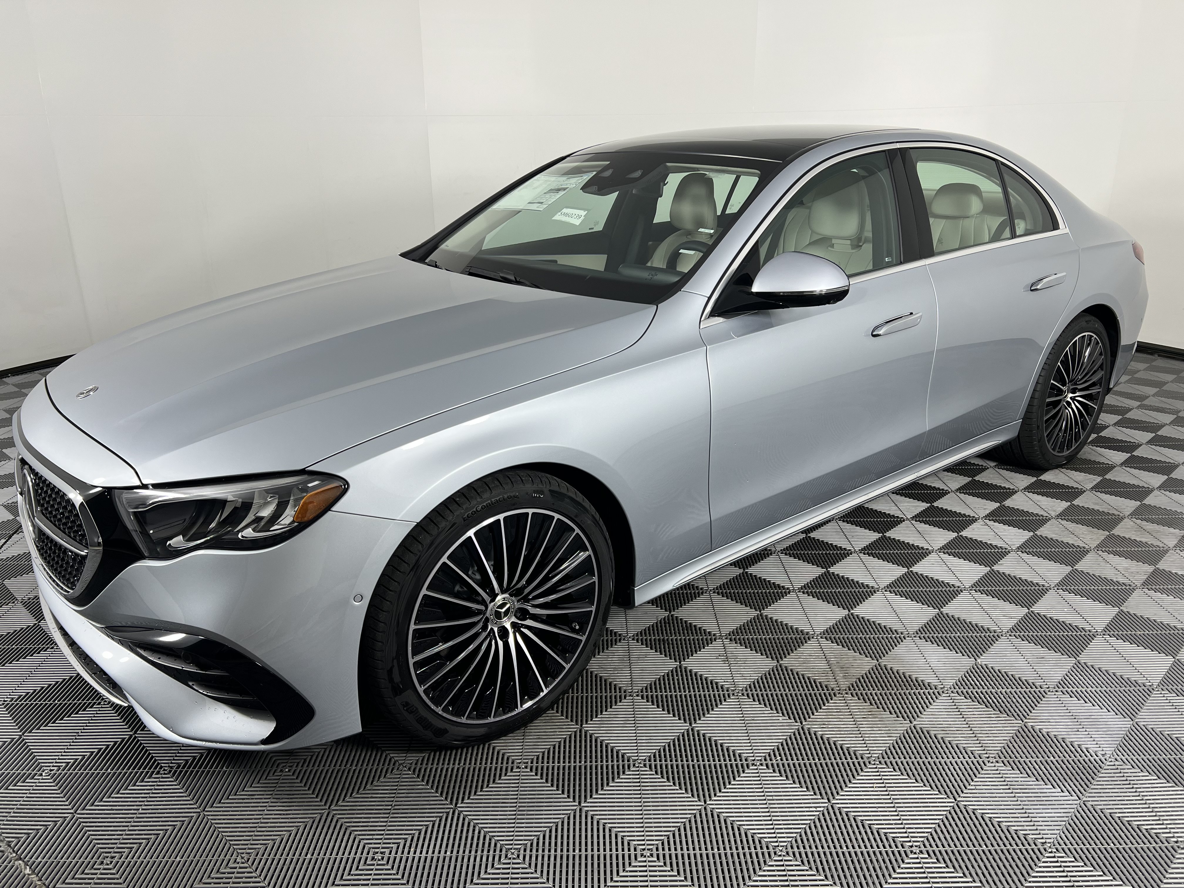New 2026 Mercedes-Benz E 350 4MATIC Sedan image 8
