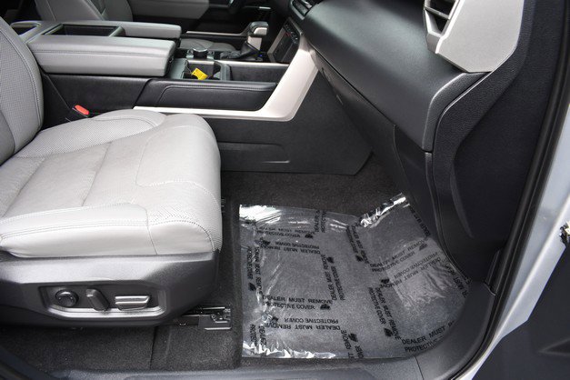 Used 2022 Toyota Tundra Limited AWD/4WD image 25