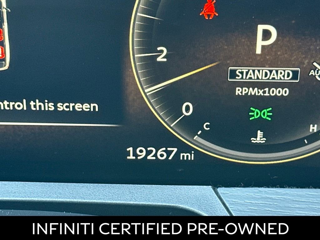 Certified 2025 INFINITI QX80 Sensory image 4