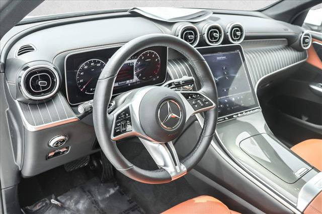 Used 2023 Mercedes-Benz GLC 300 4MATIC image 10