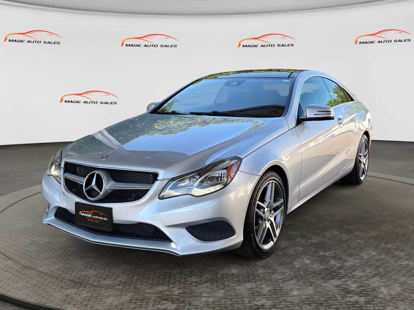 Used 2015 Mercedes-Benz E 400 4MATIC Coupe image 1