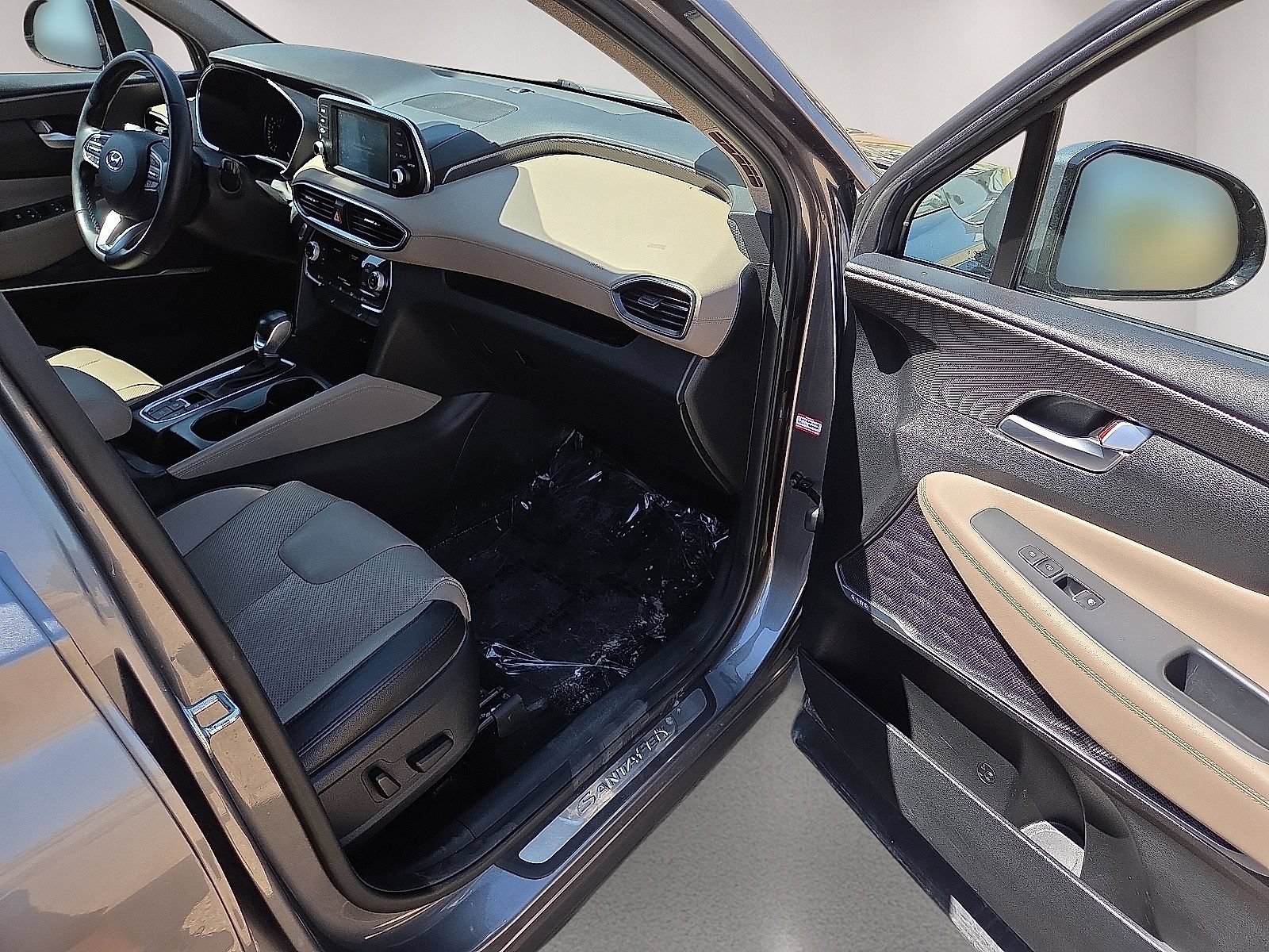 Used 2019 Hyundai Santa Fe Limited FWD image 12