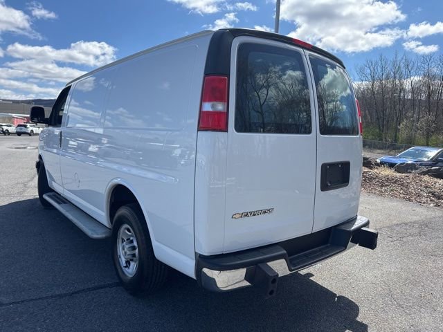 Used 2024 Chevrolet Express 2500 w/ Driver Convenience Package RWD image 7