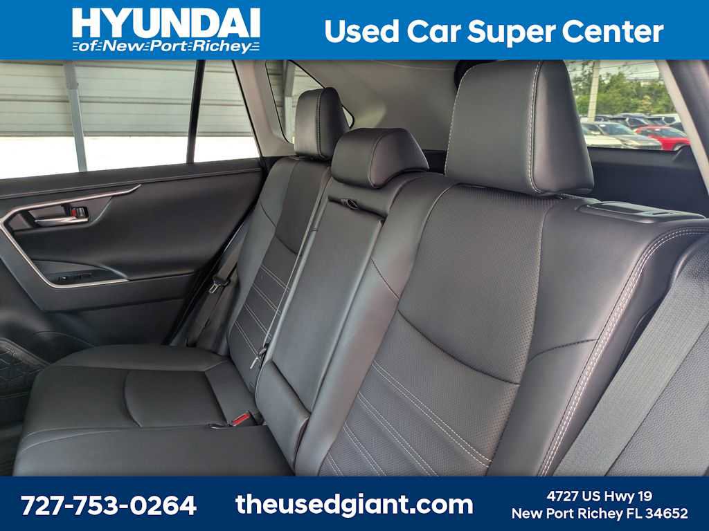 Used 2025 Toyota RAV4 Limited w/ Advanced Technology Package image 16