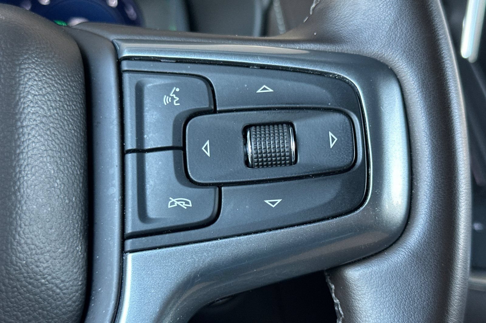 Used 2024 Chevrolet Tahoe LT RWD image 36
