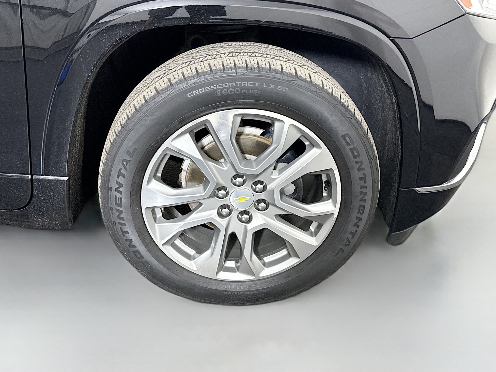 Used 2018 Chevrolet Traverse Premier w/ Driver Confidence II Package FWD image 32