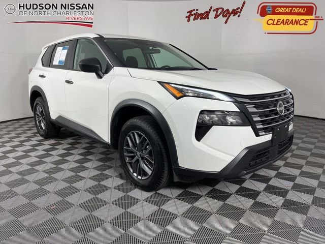 Used 2024 Nissan Rogue S image 1