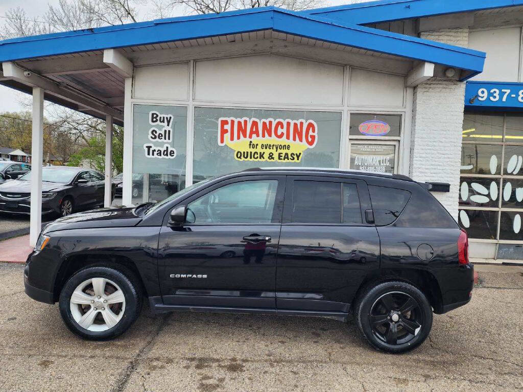 Used 2017 Jeep Compass Sport w/ Power Value Group AWD/4WD image 2