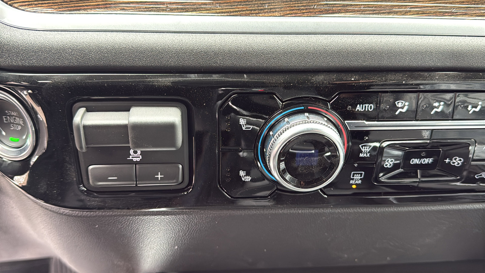 New 2026 GMC Sierra 1500 Elevation image 16