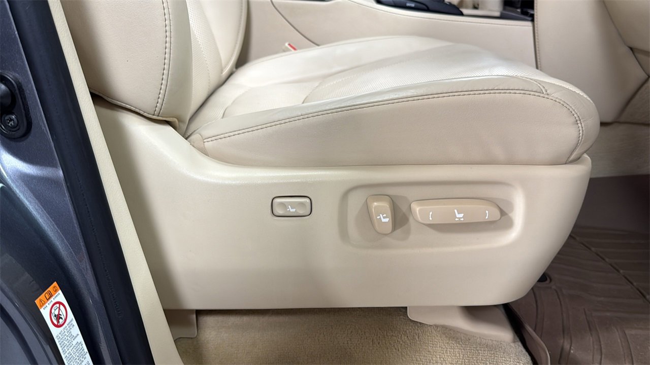 Used 2017 Lexus LX 570 4WD image 21