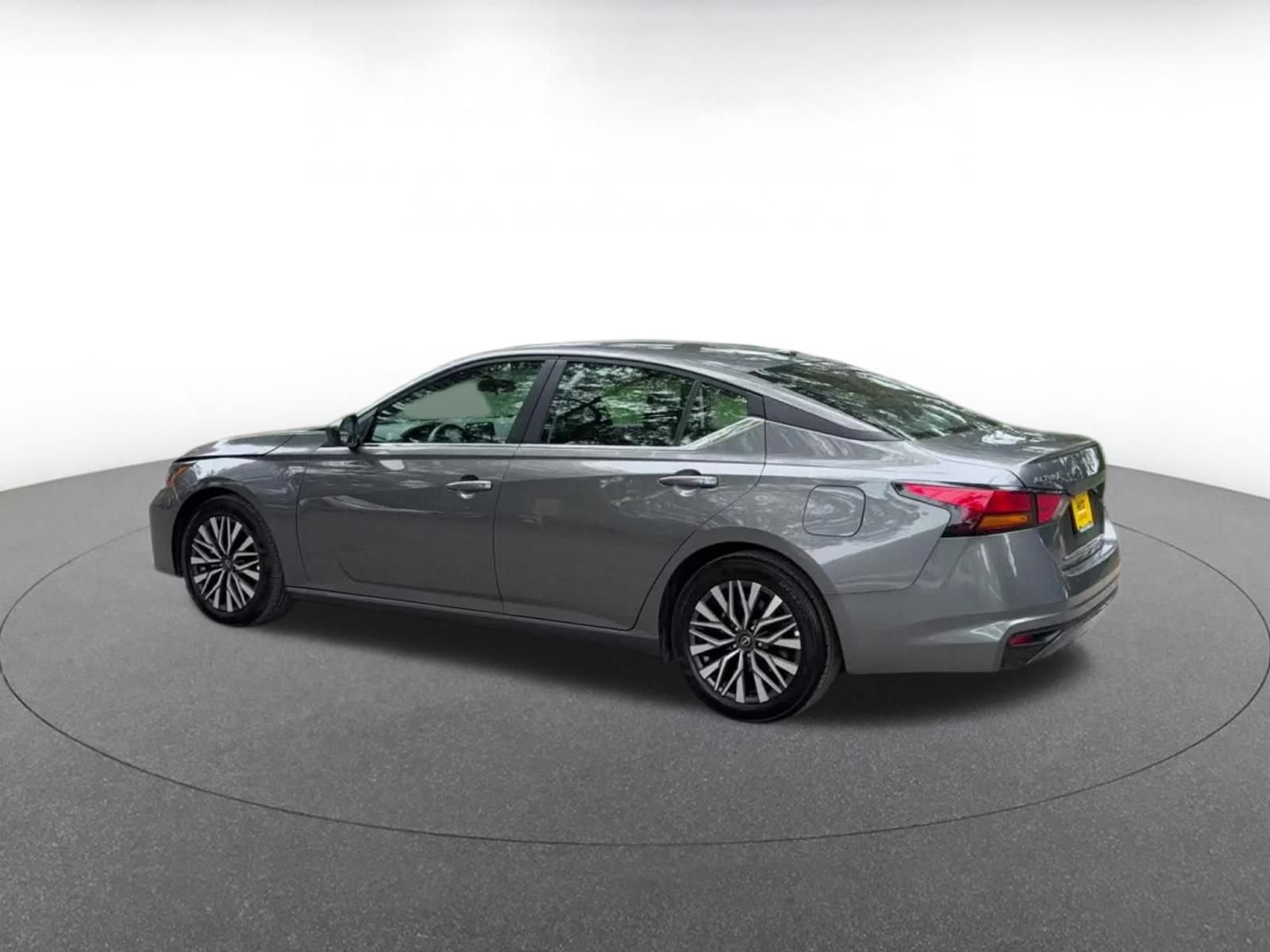Used 2026 Nissan Altima 2.5 SV FWD image 11