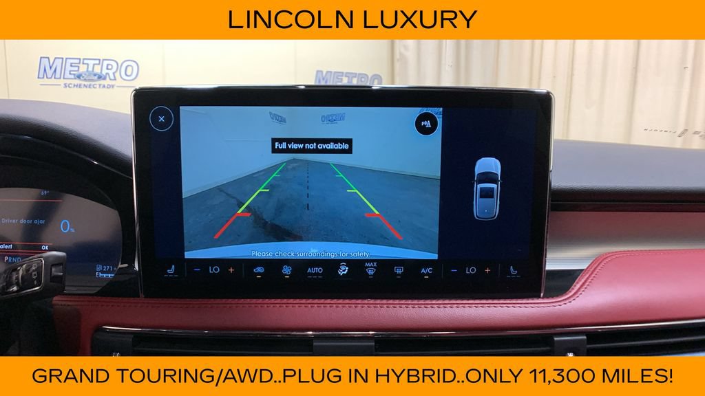 Used 2025 Lincoln Corsair Grand Touring w/ Towing Package AWD/4WD image 37