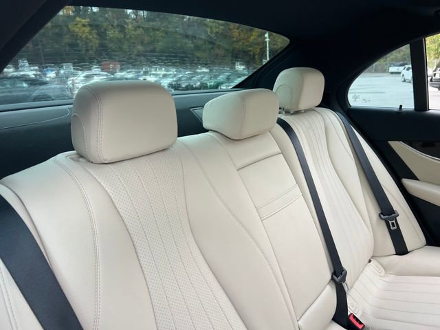 Used 2018 Mercedes-Benz E 400 4MATIC Sedan image 33