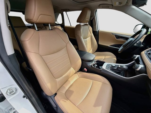 Used 2020 Toyota RAV4 Limited w/ Limited Grade Weather Package AWD/4WD image 27
