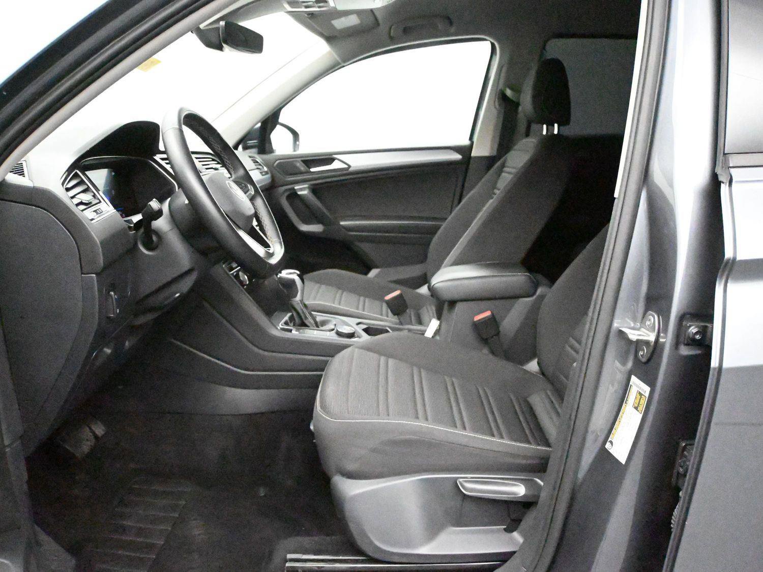 Used 2024 Volkswagen Tiguan S image 7