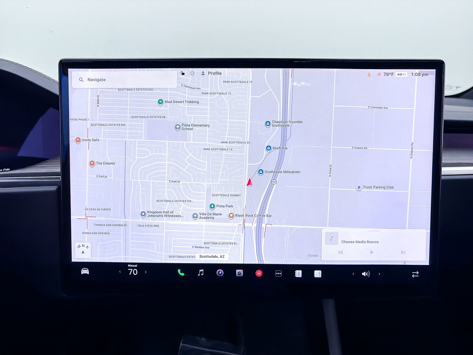 Used 2023 Tesla Model X Standard Range image 4