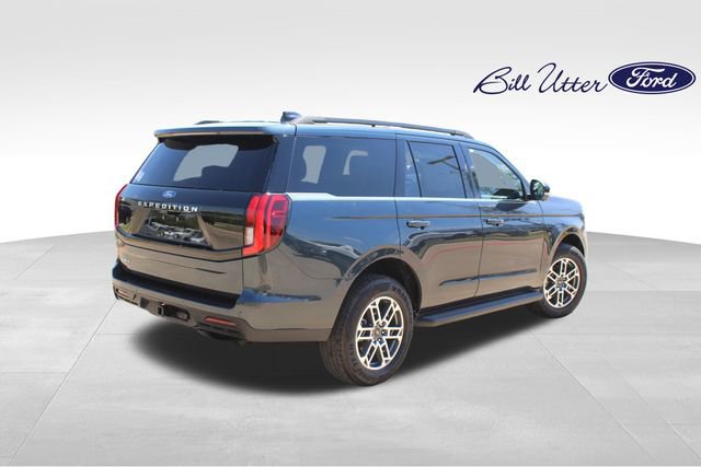 New 2026 Ford Expedition Active image 3