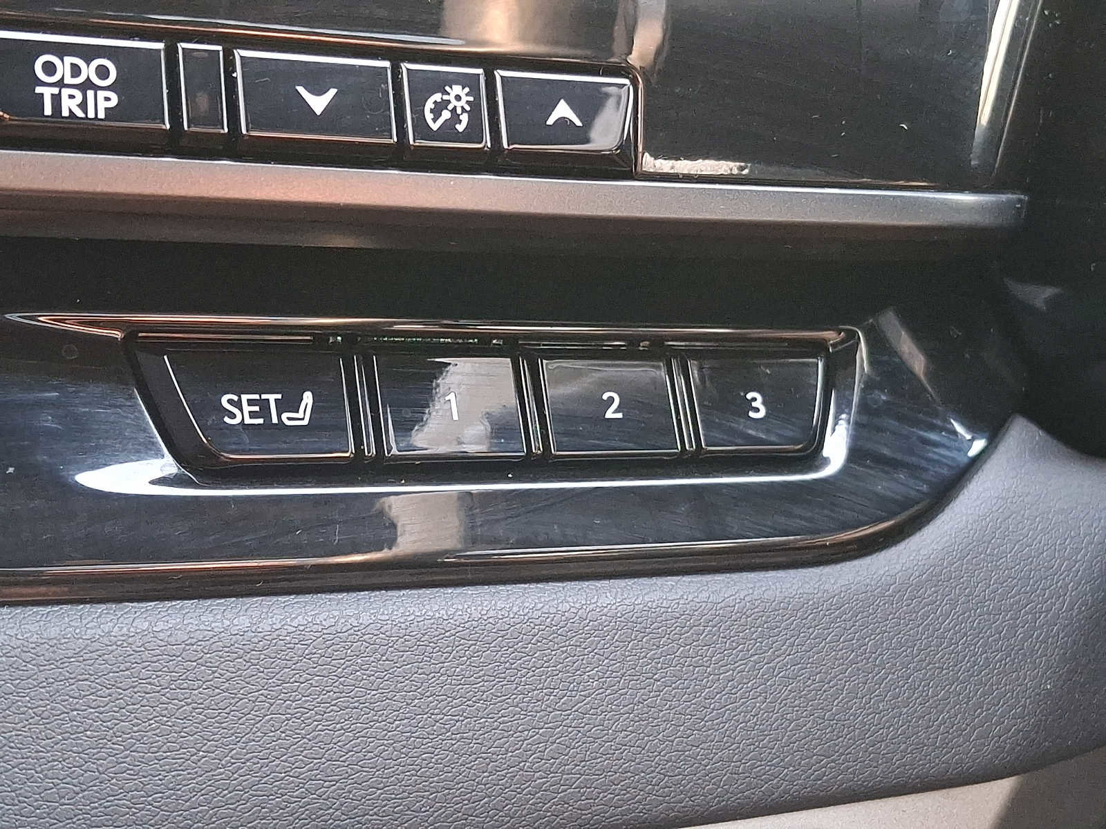 Used 2024 Lexus RX 350 F Sport w/ Technology Package AWD/4WD image 24