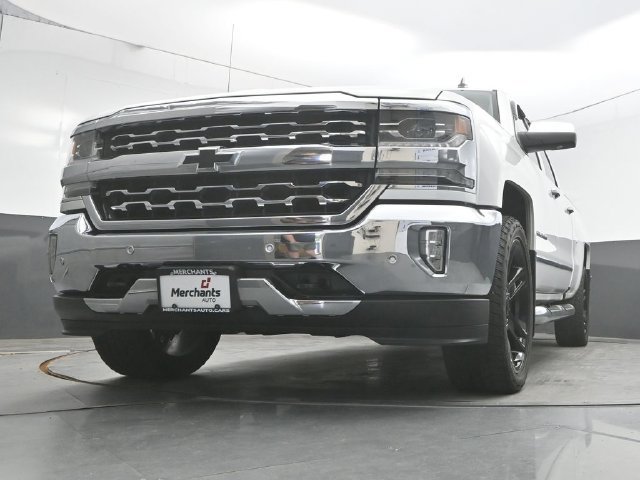 Used 2018 Chevrolet Silverado 1500 LTZ w/ Sport Package AWD/4WD image 32