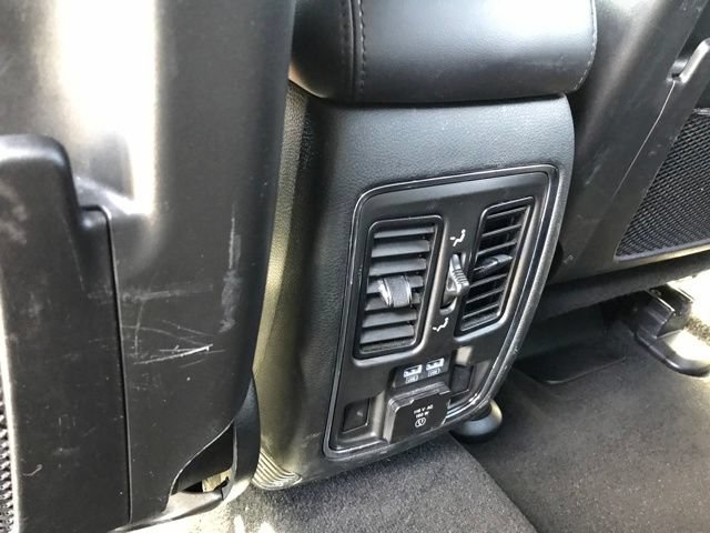 Used 2022 Jeep Grand Cherokee Limited w/ Technology Group AWD/4WD image 20