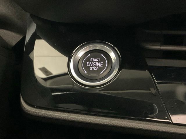 Used 2024 Buick Envision Avenir AWD/4WD image 17