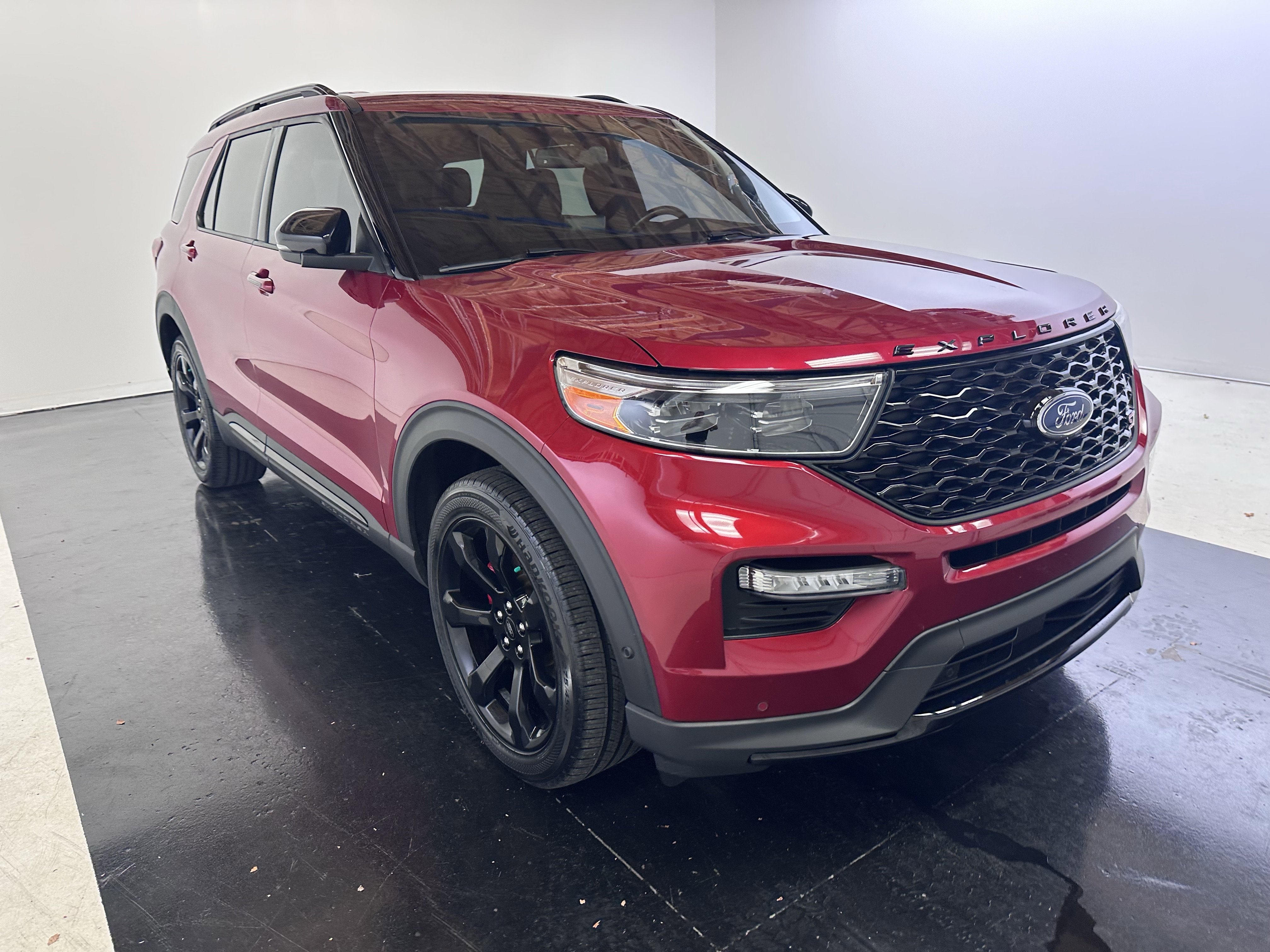 Used 2020 Ford Explorer ST w/ ST Street Pack image 5