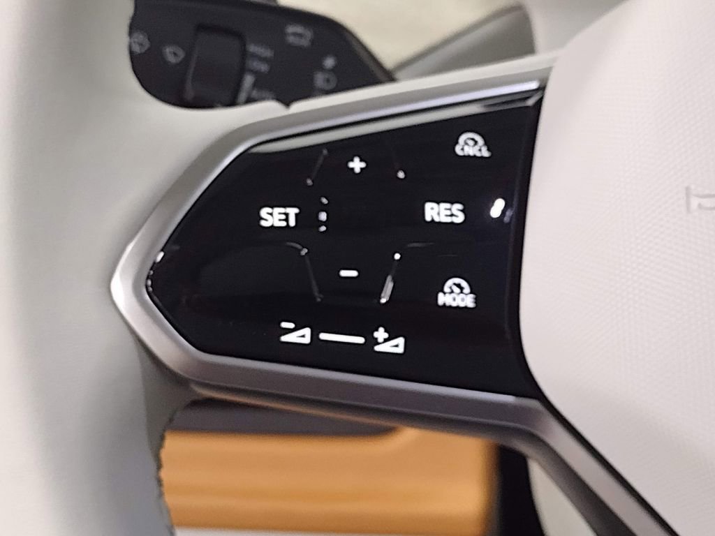 New 2025 Volkswagen ID. Buzz 1st Edition image 35