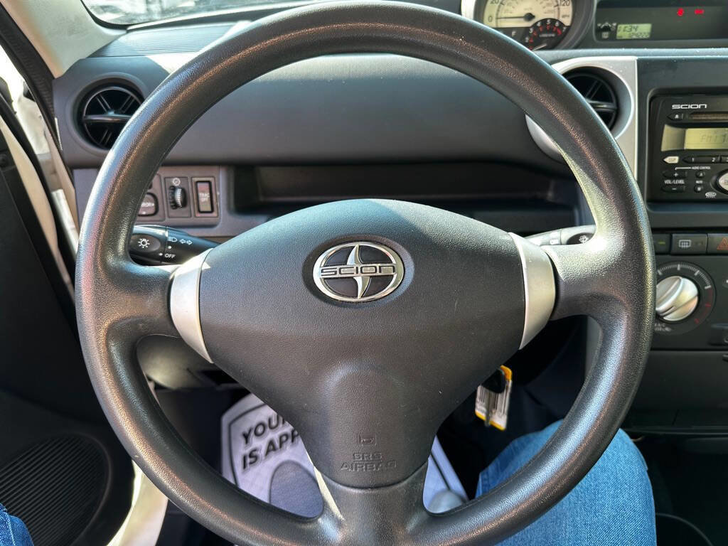 Used 2005 Scion xB FWD image 13