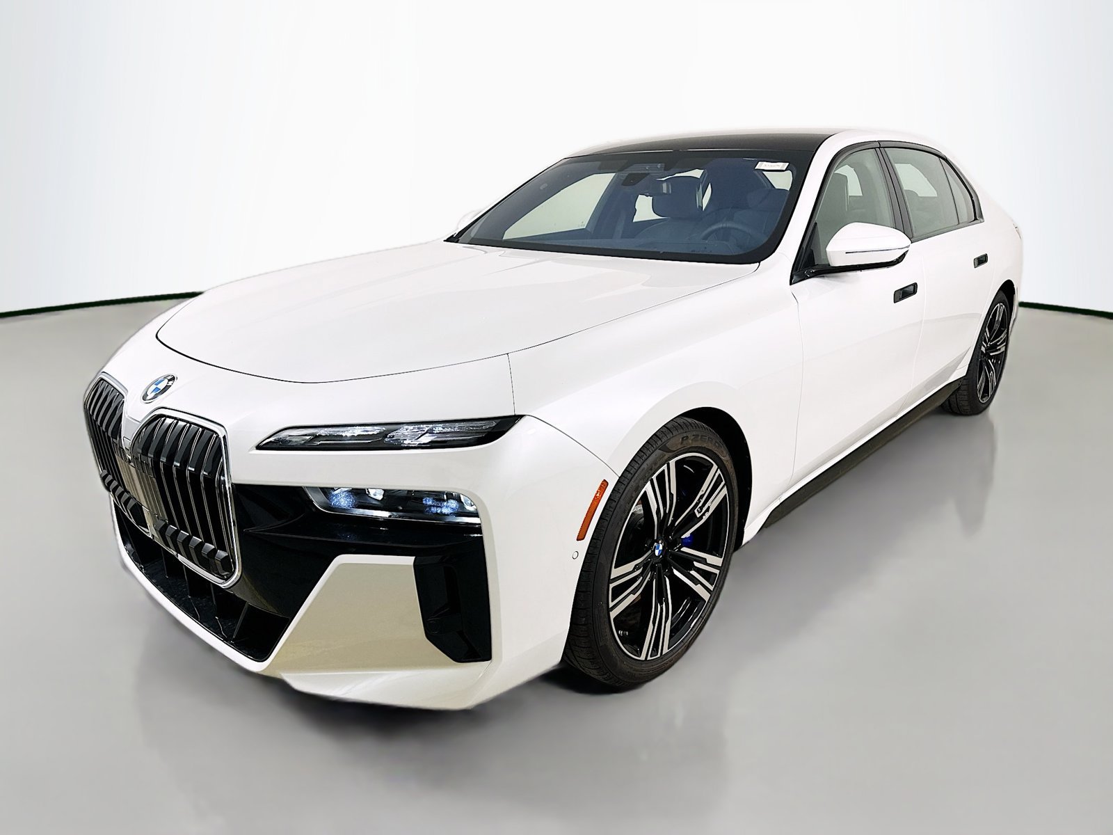 New 2026 BMW 760i xDrive w/ Executive Package
