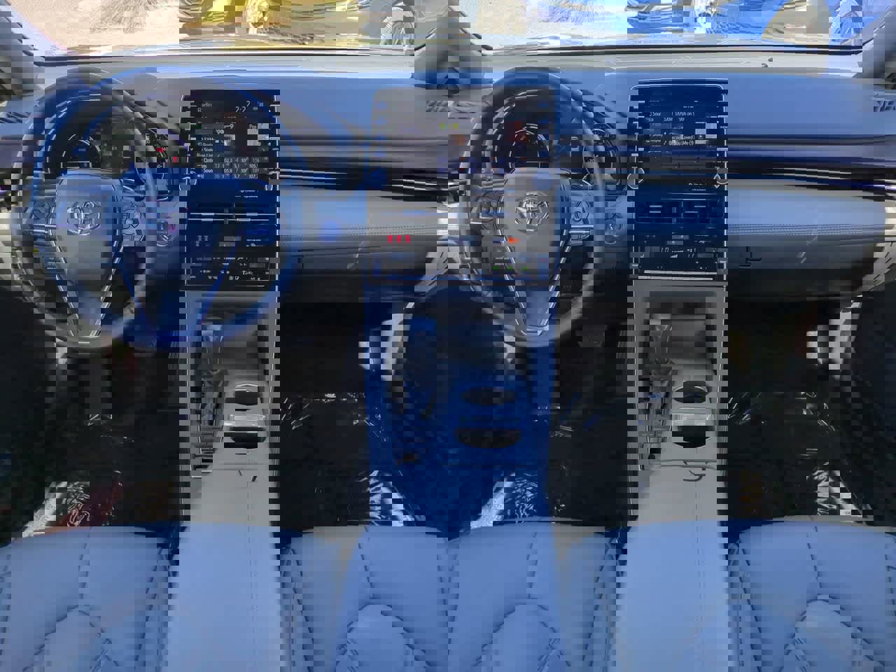 Certified 2021 Toyota Avalon XLE w/ Moonroof Package image 14