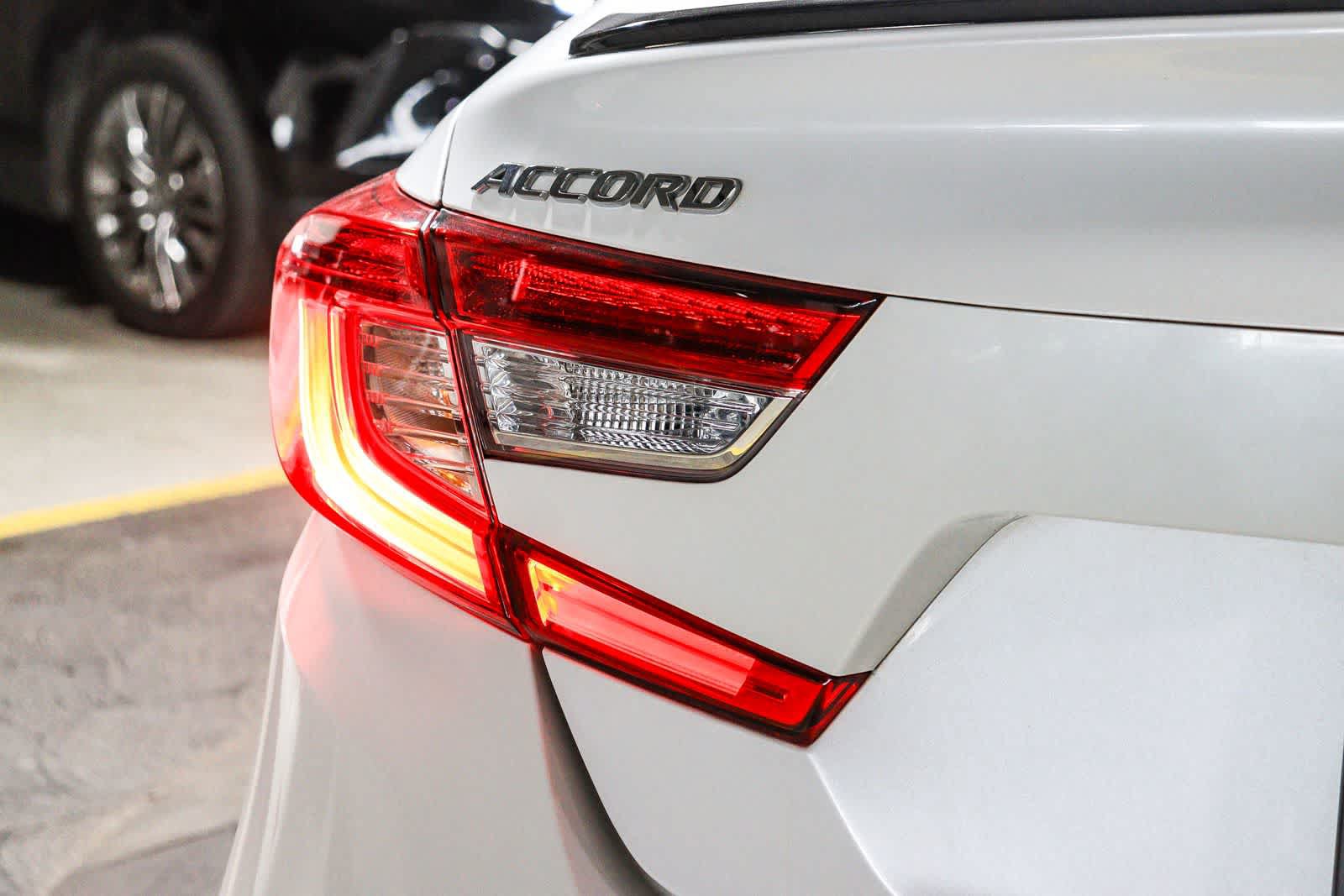 Used 2022 Honda Accord Sport image 10