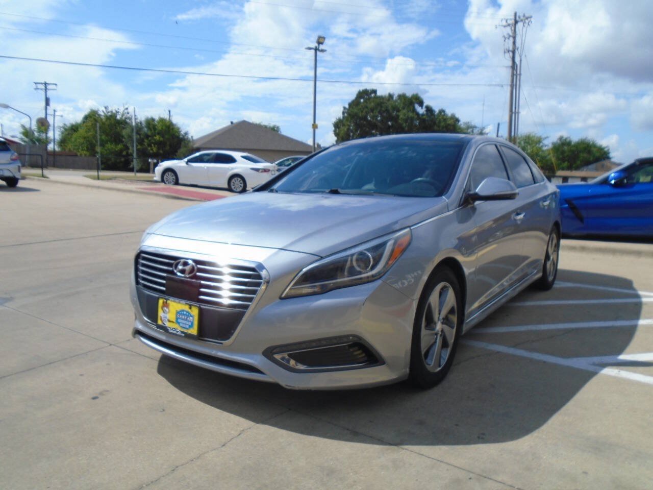 Used 2016 Hyundai Sonata Limited w/ Option Group 02 FWD image 3