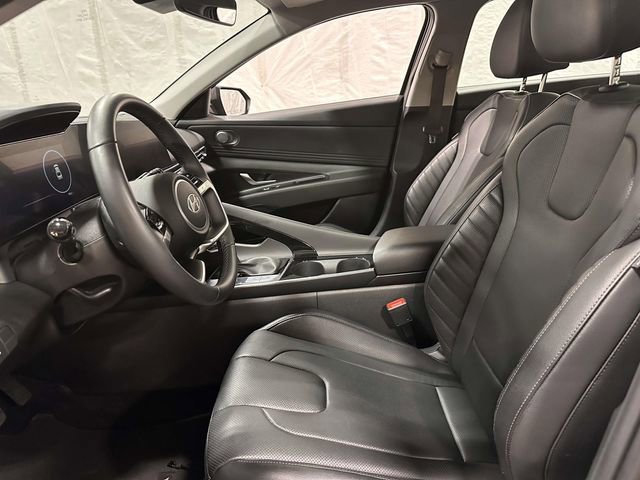 Used 2025 Hyundai Elantra Limited w/ Cargo Package FWD image 19