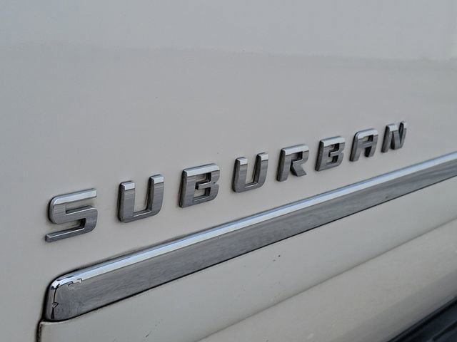 Used 2011 Chevrolet Suburban LTZ RWD image 7