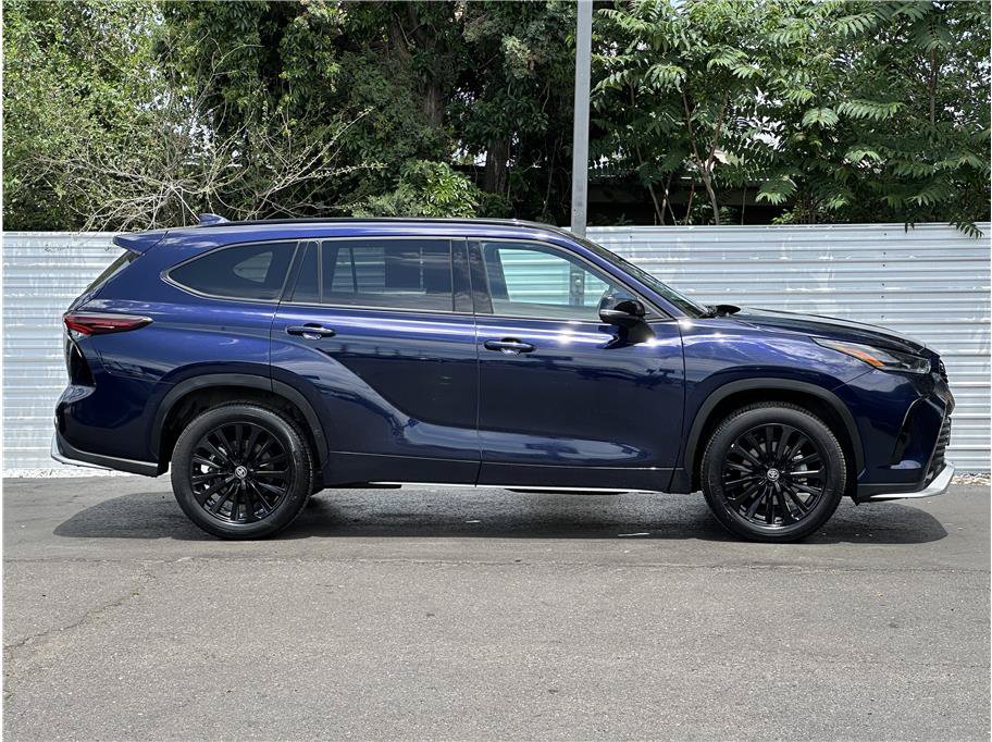Used 2025 Toyota Highlander XSE AWD/4WD image 9