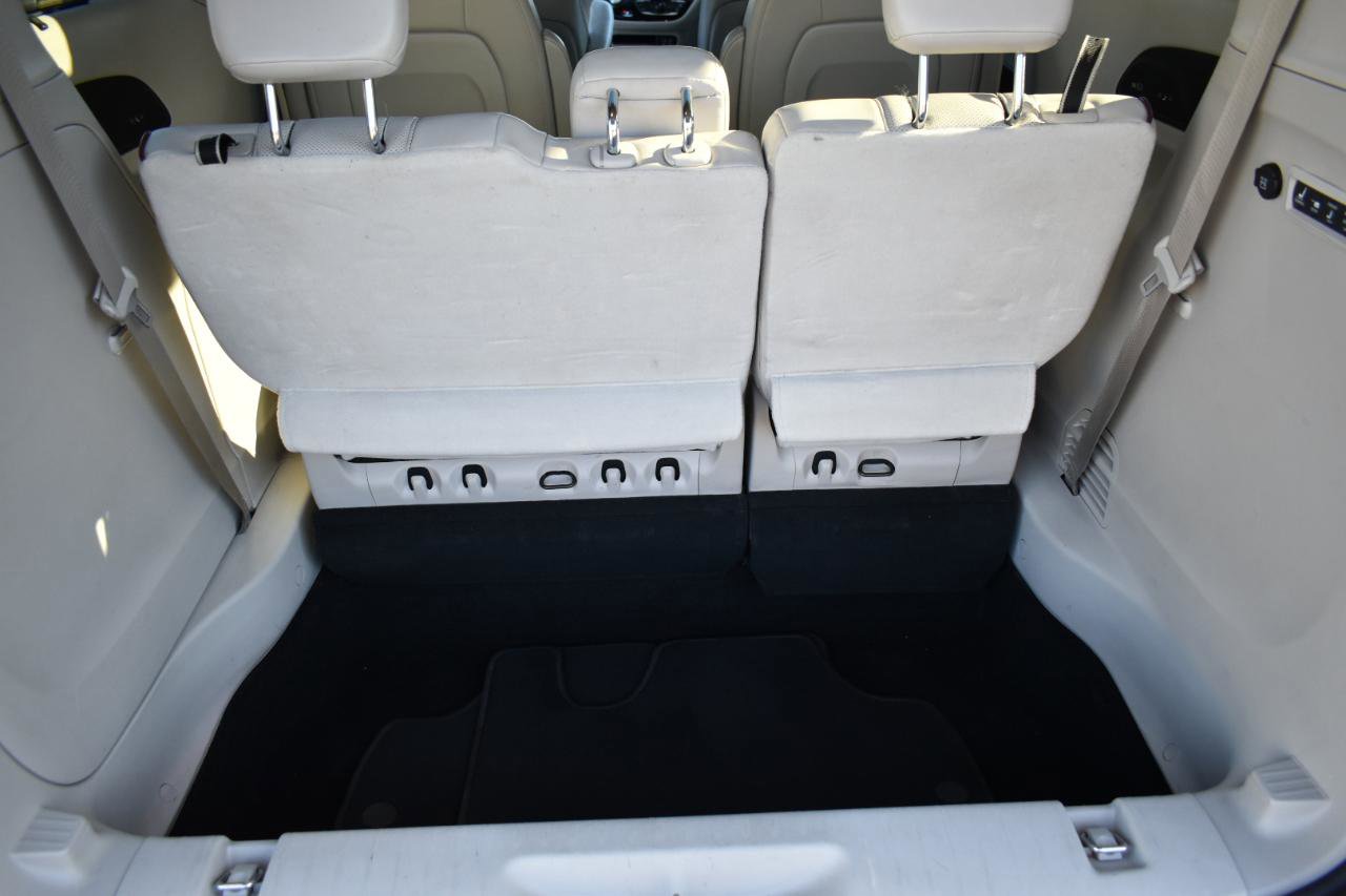 Used 2020 Chrysler Pacifica Limited image 57