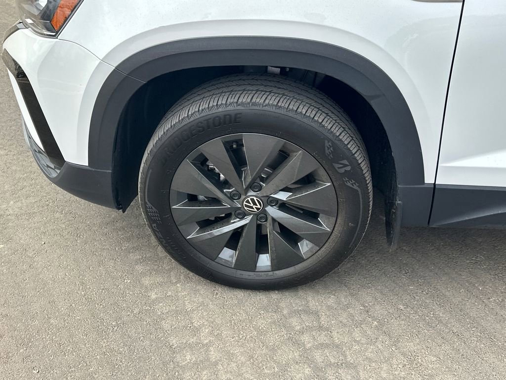 Used 2024 Volkswagen Taos S image 11
