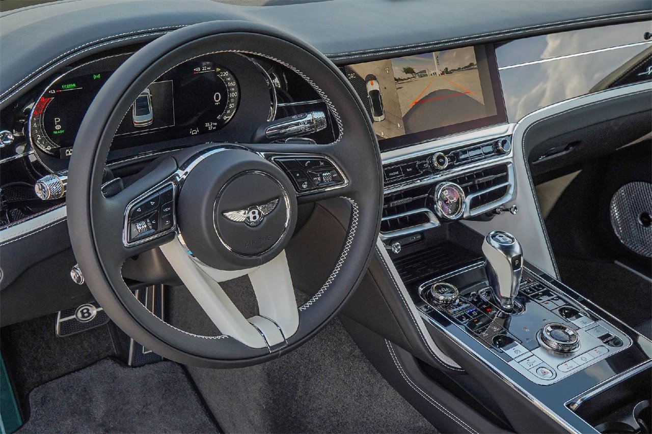 New 2026 Bentley Flying Spur Plug-In Hybrid image 2